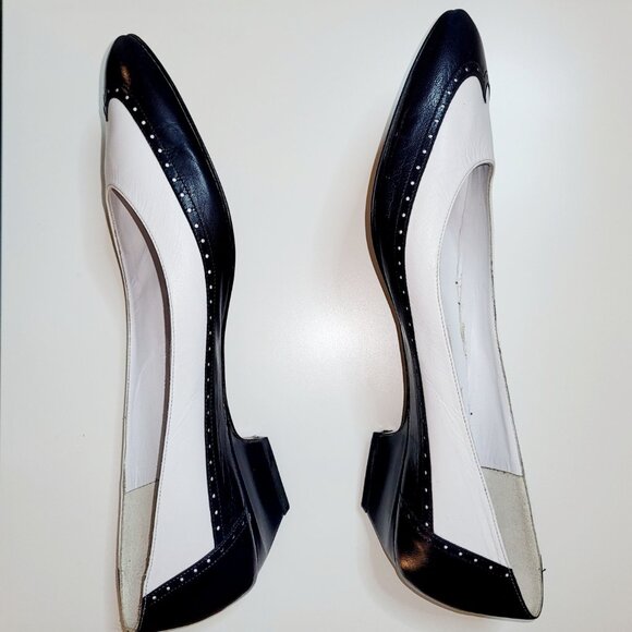 Vintage Bretton's Wingtip Dress Shoes *Mint* Size 9 - Picture 2 of 9